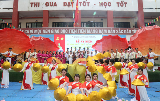 Chào mừng ngày nhà giáo Việt Nam 20/11: Tri ân những người thắp lửa tri thức