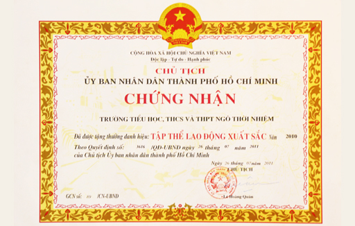 Chứng nhận Tập thể lao động xuất sắc năm 2010