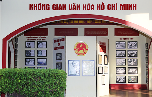 Không gian văn hóa Hồ Chí Minh tại trường Ngô Thời Nhiệm Tp. Mới Bình Dương