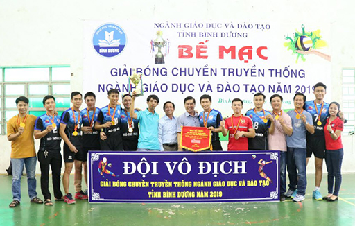 Trường Ngô Thời Nhiệm Bình Dương Vô địch bóng chuyền Nam năm 2019