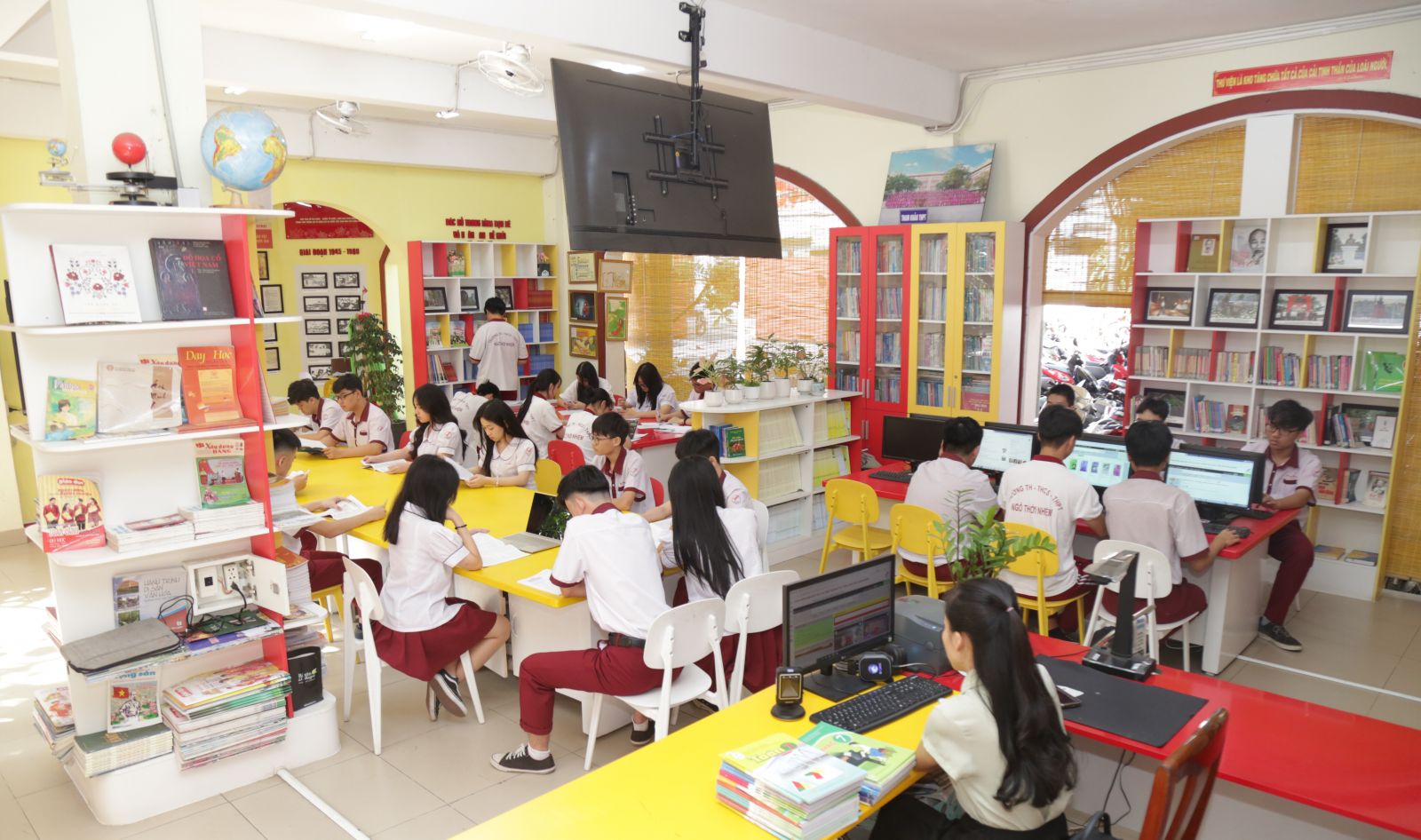 Thư viện Trường Ngô Thời Nhiệm cơ sở Phước Long