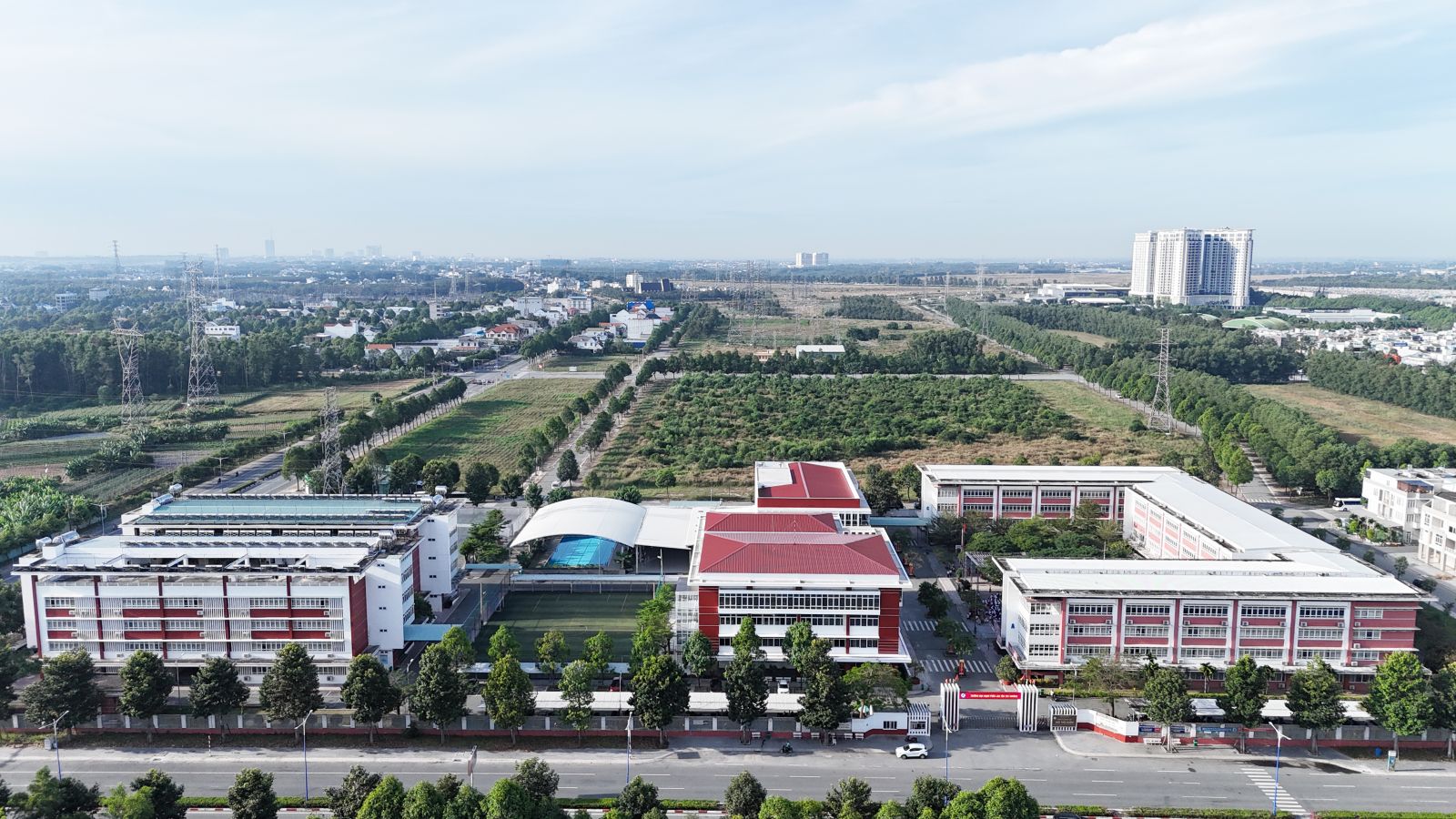 Toàn cảnh Trường Ngô Thời Nhiệm cơ sở Bình Dương
