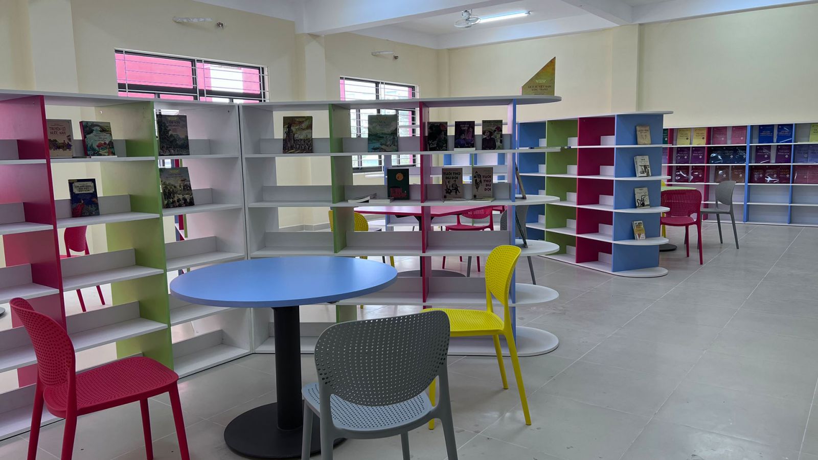Thư viện trường Ngô Thời Nhiệm tại cơ sở An Lạc